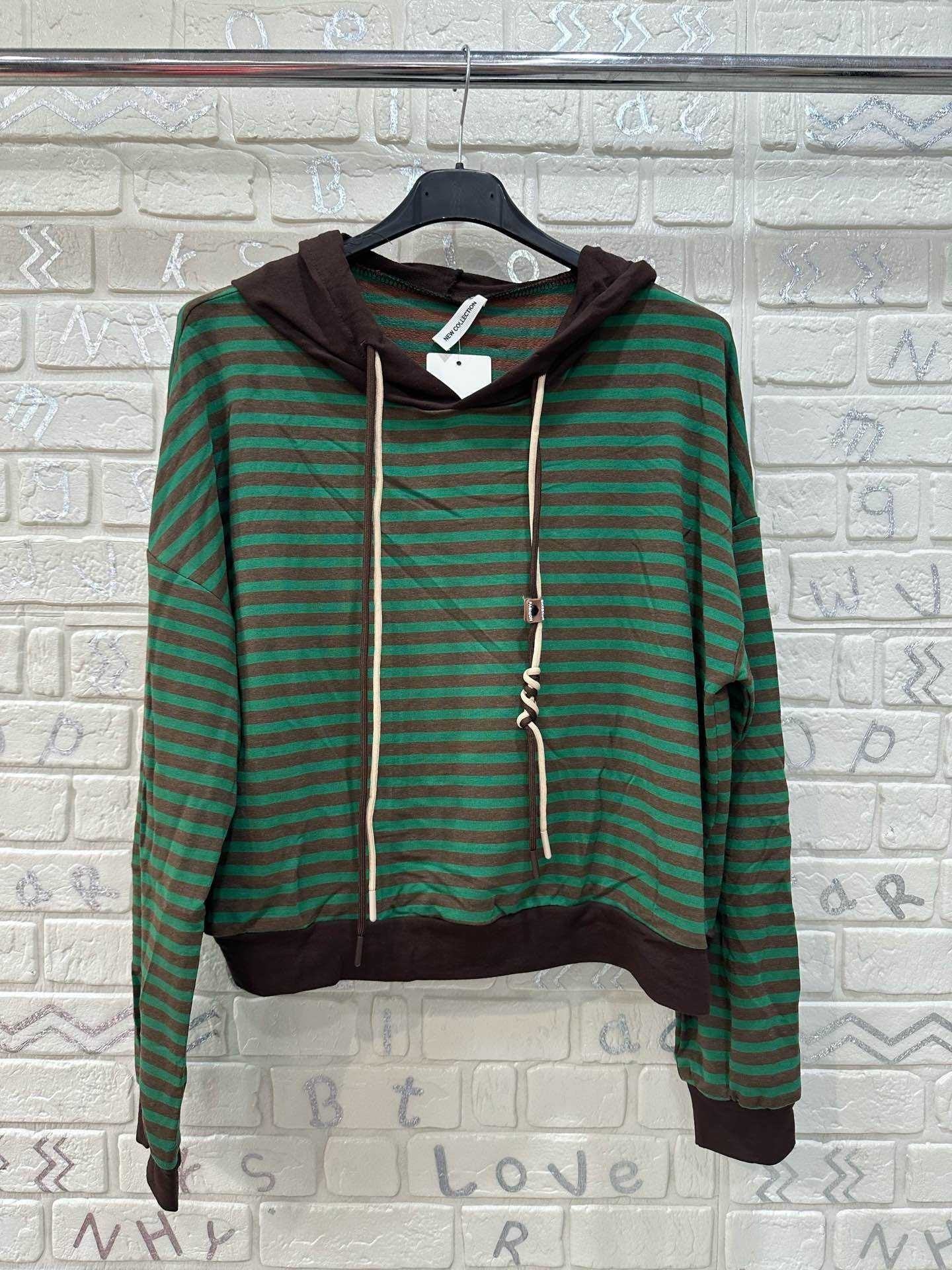 MAGLIA A RIGHE CON CAPPUCCIO