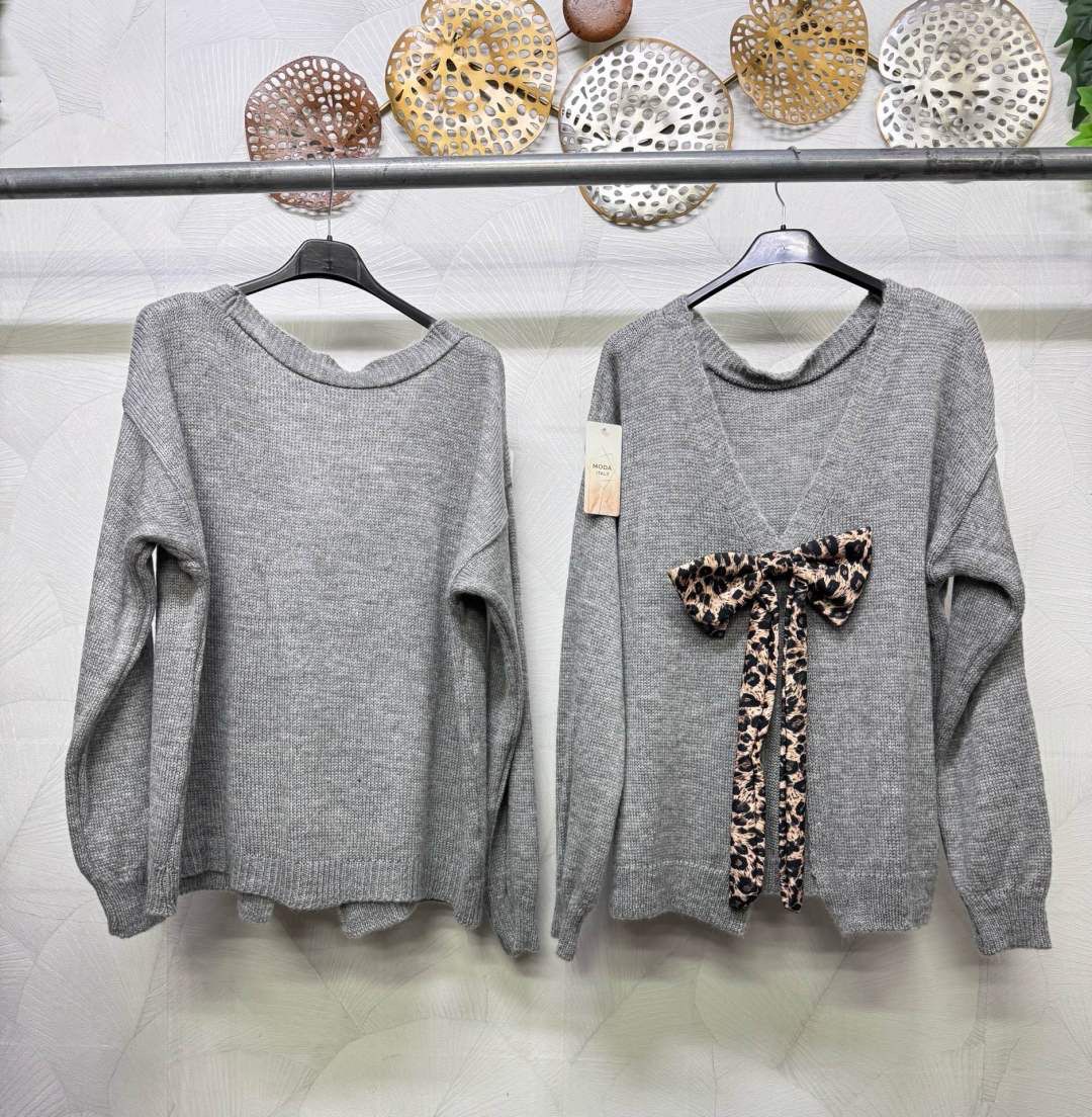 MAGLIA COZY CHIC CON FIOCCO ANIMALIER SUL RETRO
