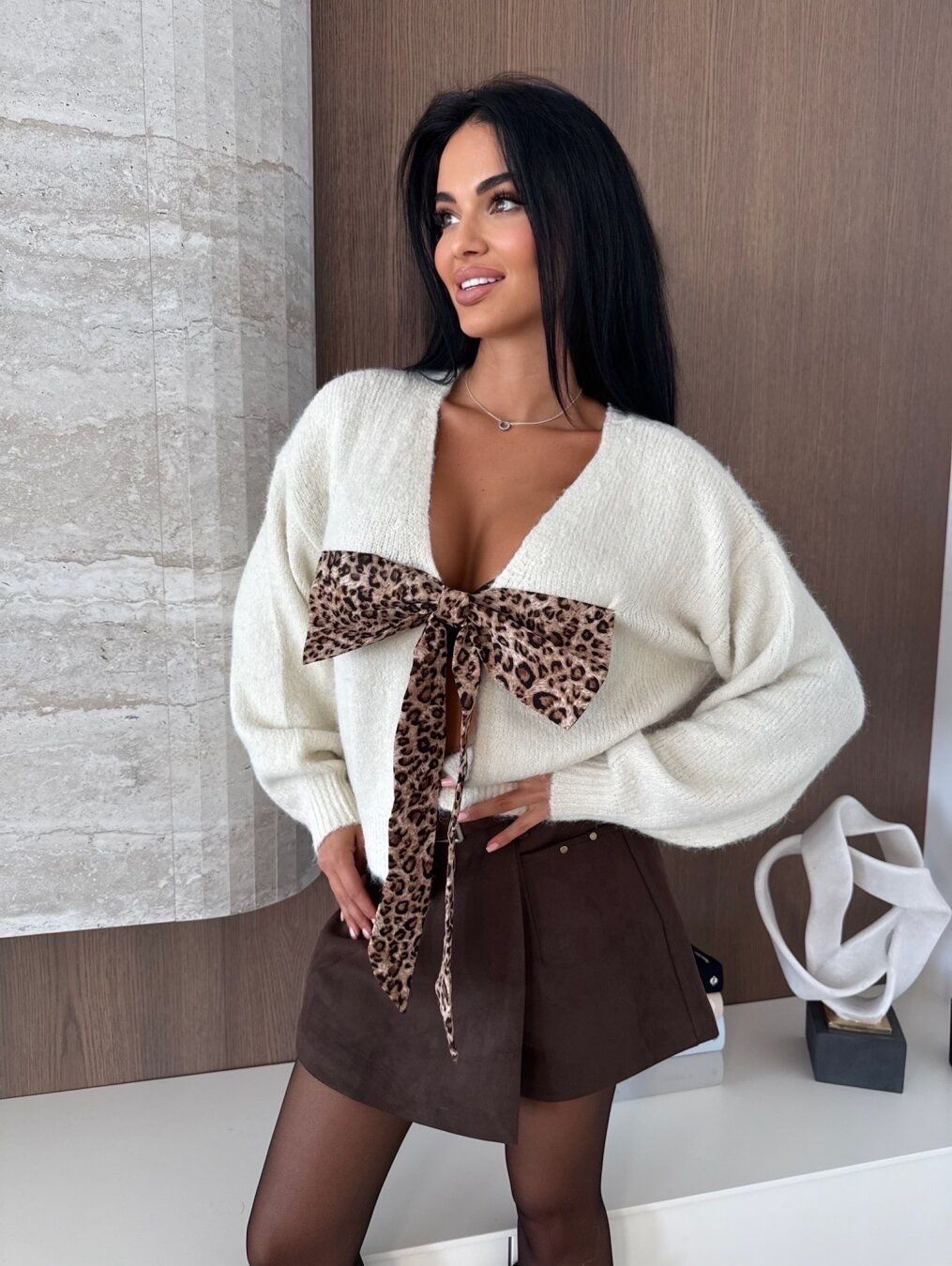 MAGLIA COZY CHIC CON FIOCCO ANIMALIER SUL RETRO