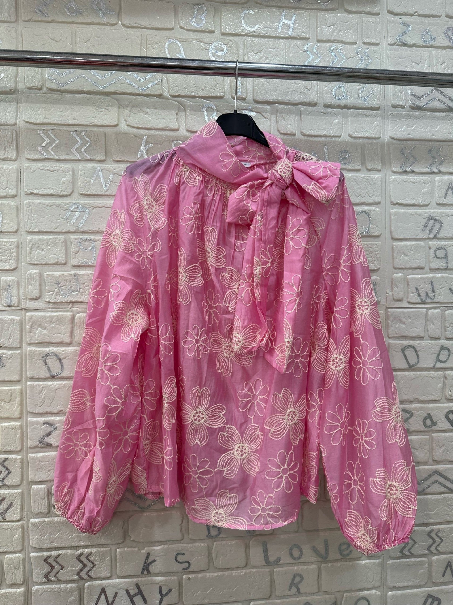 CAMICIA FIOCCO CON RICAMI