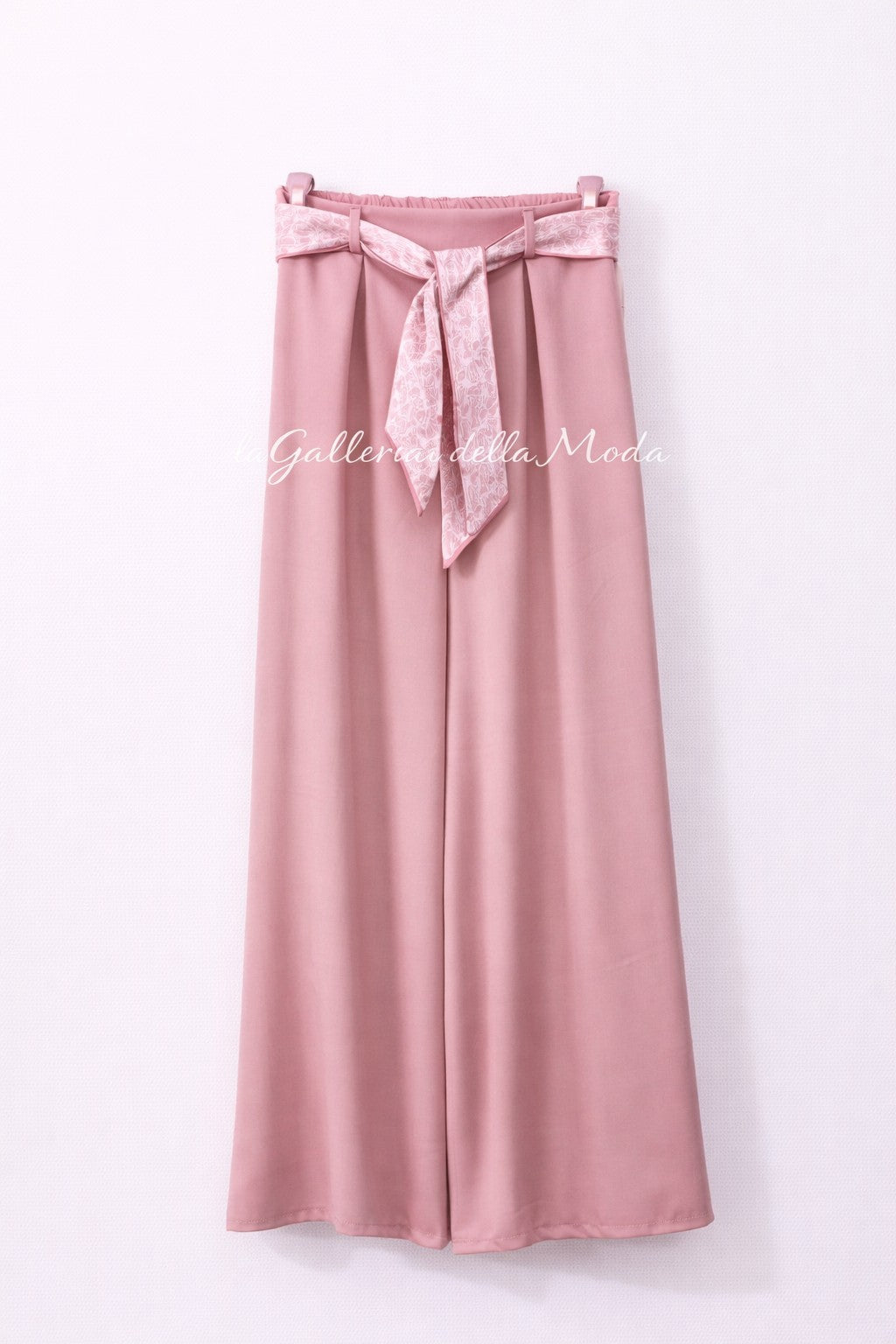 PANTALONI CON CINTA IN RASO