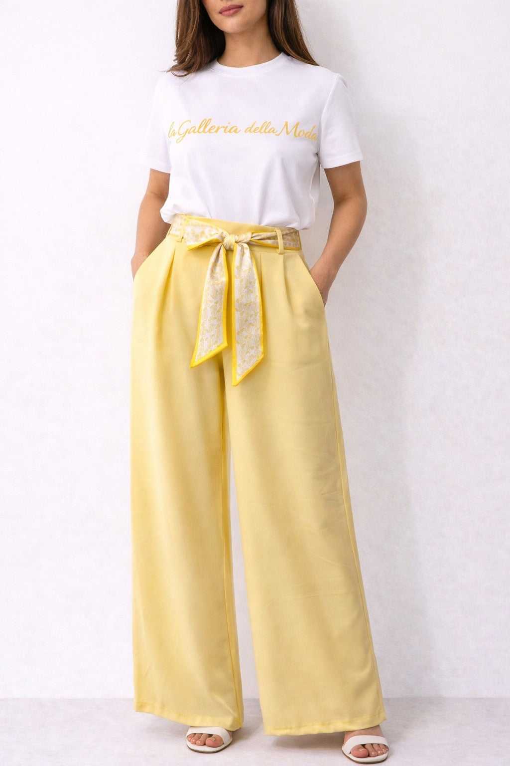 PANTALONI CON CINTA IN RASO
