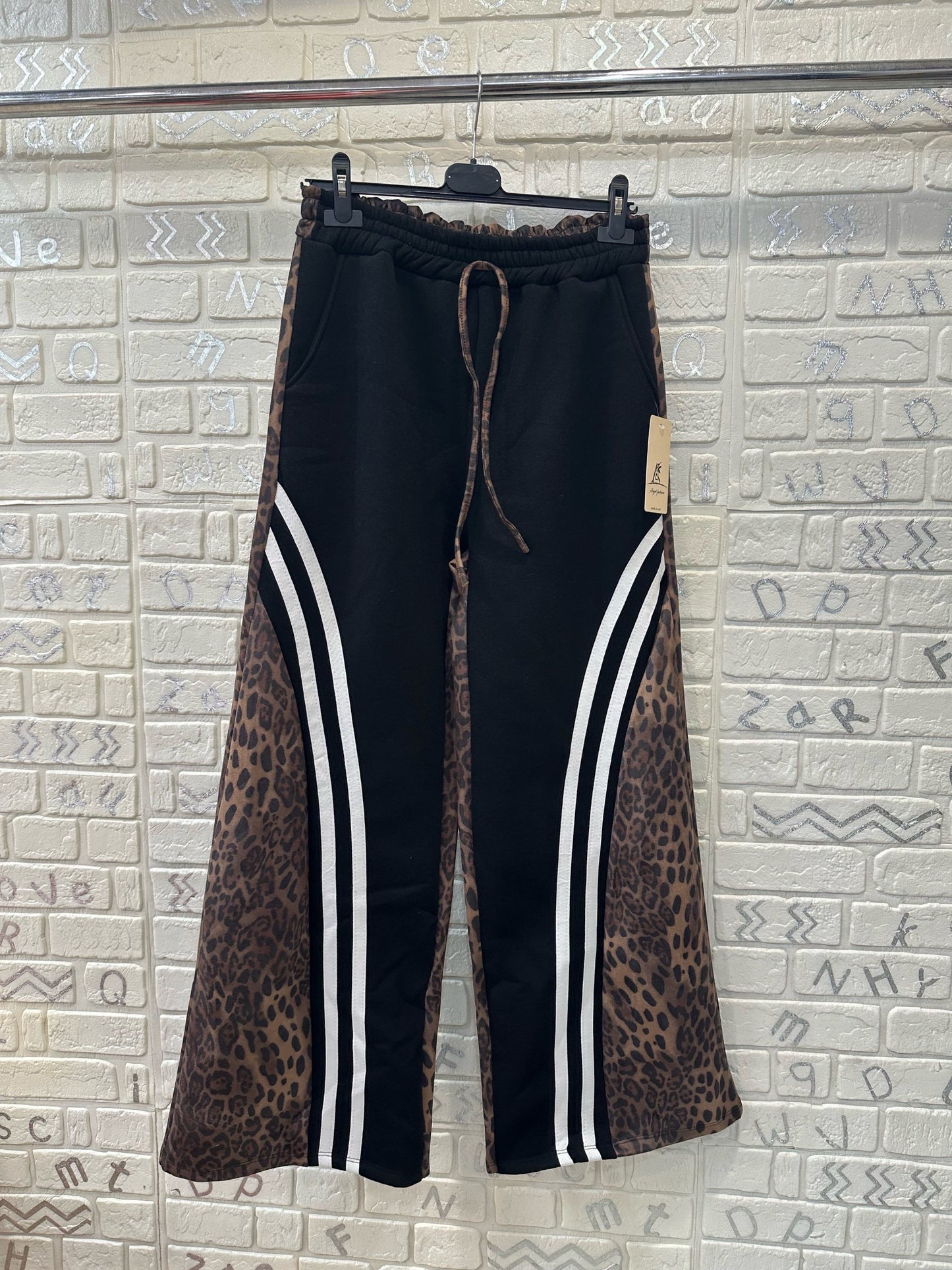 PANTALONI SPORTIVI LEOPARDATI