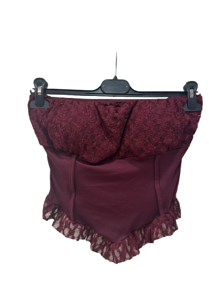 TOP CON PIZZO E MERLETTO